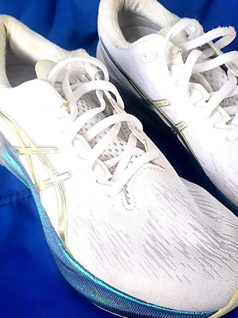 ASICS Novablast 3 Platinum White Silver Men's Shoes Sz 10.5