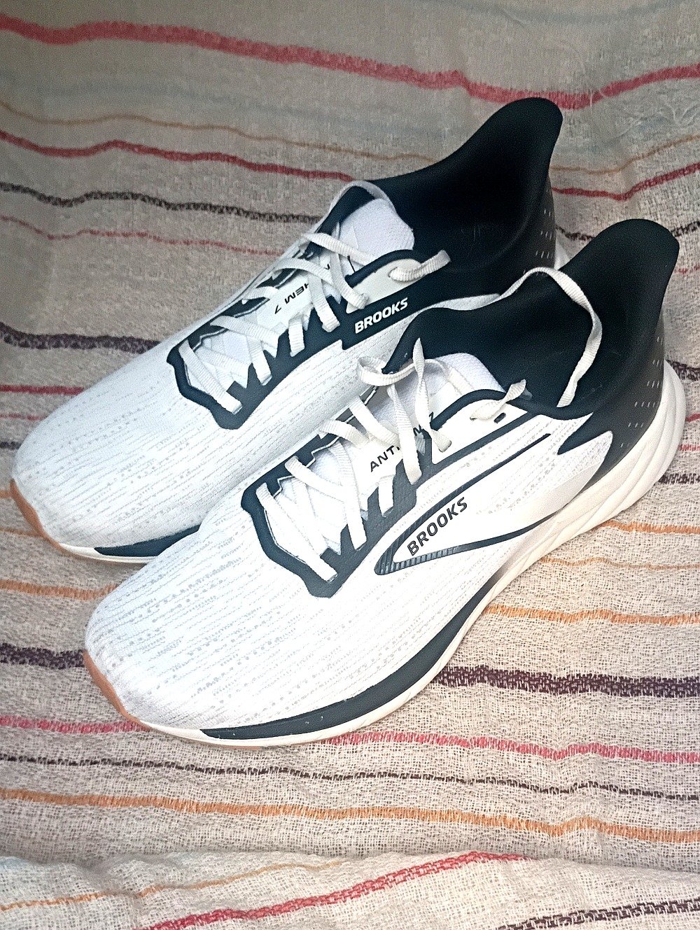 Brooks White and Black Men's Athletic Running Shoes